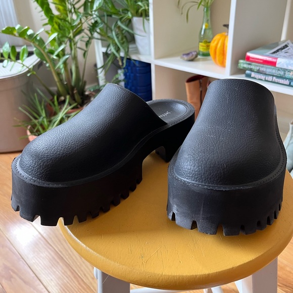 Jeffery Campbell slip on platform clogs - Picture 5 of 8